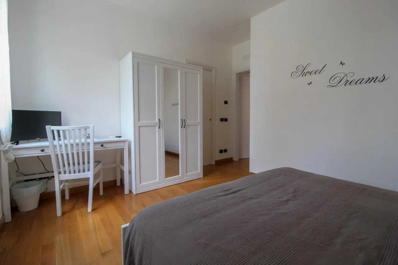 Bed & Breakfast Villa Garden Lodge Desenzano del Garda