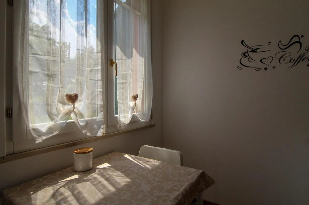 Villa Garden Lodge Desenzano del Garda 0*,  Italia