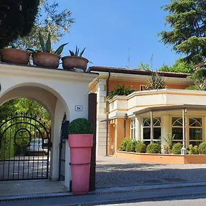La Desenzano Nocleg ze śniadaniem